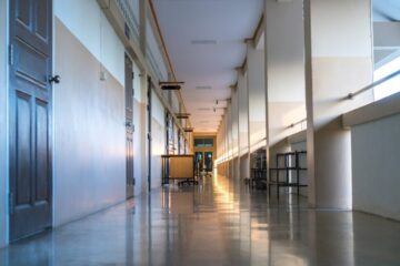 Schülern am Verlassen des Klassenraums gehindert - Freiheitsberaubung Schülern am Verlassen des Klassenraums gehindert – Freiheitsberaubung